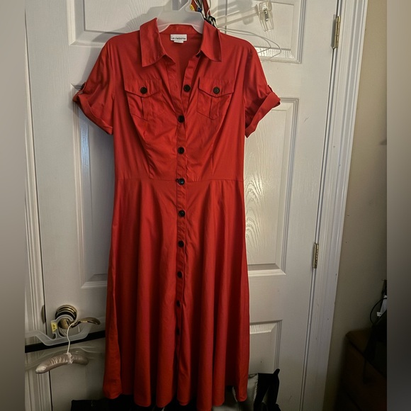 Liz Claiborne Classy red dress. Size 6 buttons down front .flattering fit - Picture 7 of 9